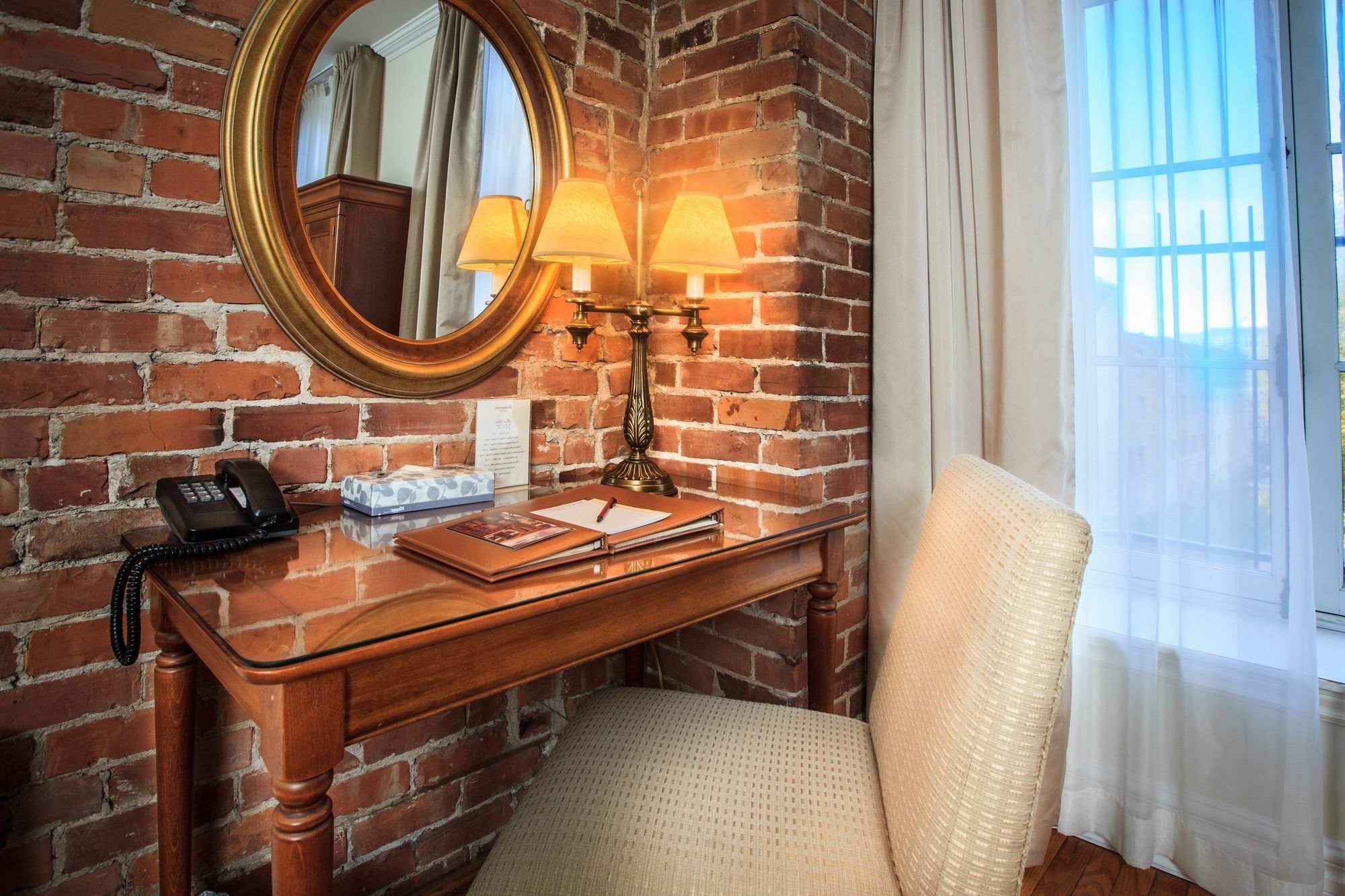 Hotel Bonaparte Montréal Buitenkant foto